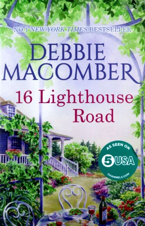 16 Lighthouse Road (A Cedar Cove Story): the first book in the hit series Cedar Cove by the international bestseller!: Book 1 (A Cedar Cove Novel) - Debbie Macomber [KSIĄŻKA]