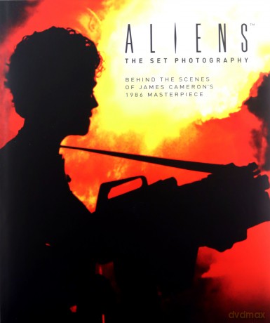 Aliens: The Set Photography: Behind the Scenes of James Cameron's 1986 Masterpiece - Simon Ward [KSIĄŻKA]