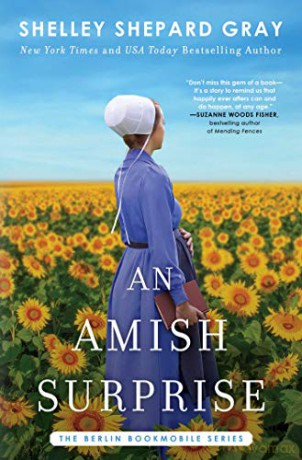 An Amish Surprise, 2 (Berlin Bookmobile Series, the) - Shelley Shepard Gray [KSIĄŻKA]
