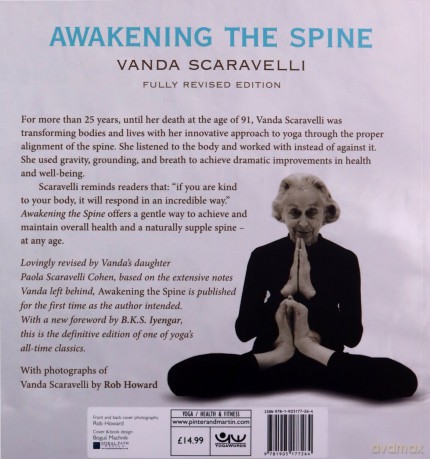 Awakening the Spine: Yoga for Health, Vitality and Energy - Vanda Scaravelli [KSIĄŻKA]