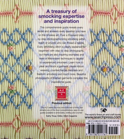 A-Z of Smocking: A complete manual for the beginner through to the advanced smocker (A-Z of Needlecraft) - Country Bumpkin [KSIĄŻKA]