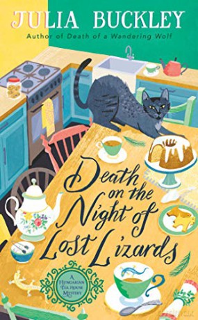 Death on the Night of Lost Lizards: 3 (Hungarian Tea House Mystery) - Julia Buckley [KSIĄŻKA]