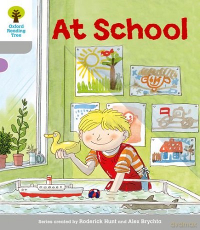 Oxford Reading Tree: Level 1: Wordless Stories A: At School (Oxford Reading Tree, Biff, Chip and Kipper Stories New Edition 2011) - Roderick Hunt [KSIĄŻKA]