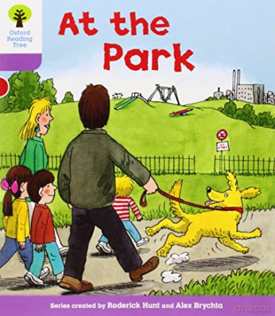 Oxford Reading Tree: Level 1+: Patterned Stories: At the Park (Oxford Reading Tree, Biff, Chip and Kipper Stories New Edition 2011) - Roderick Hunt [KSIĄŻKA]