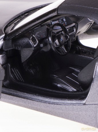 Auto BMW Z4 napęd metal