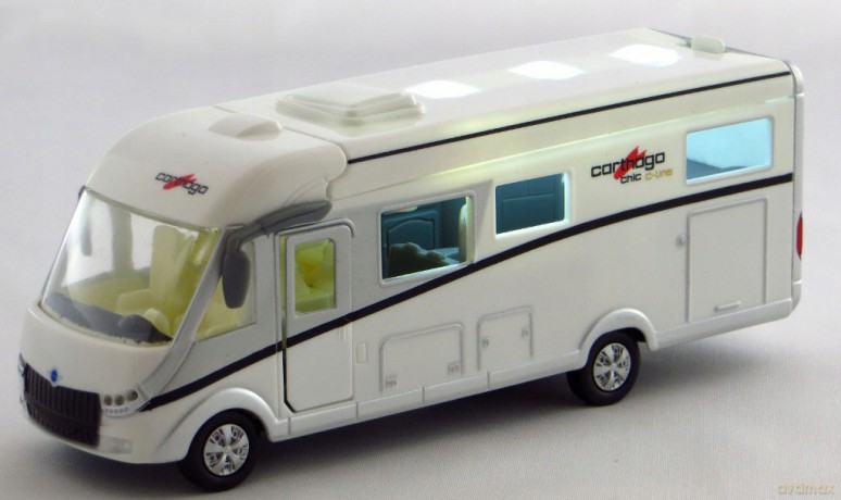 Auto Camper Carthago ze światłem