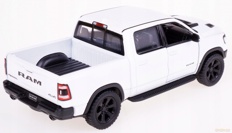 Auto Dodge Ram 1500 2019 napęd metal