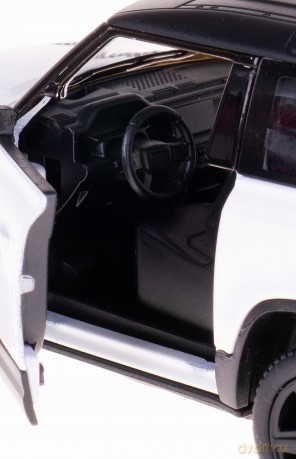 Auto Land Rover Defender90 1:36 13 cm