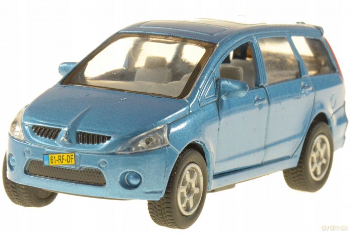 Auto z przyczepą Camping