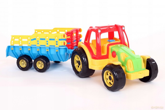 Traktor z przyczepą
