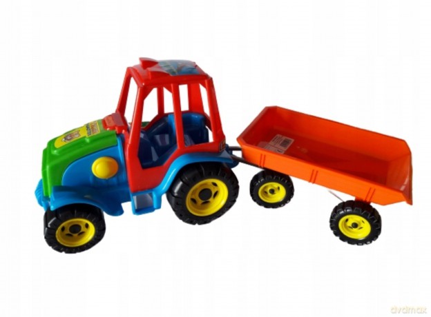 Traktor z przyczepą