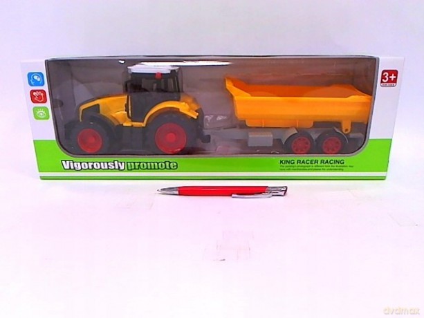 Traktor z przyczepą w pudełku
