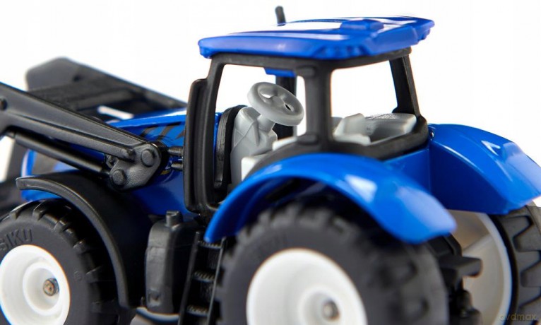 SIKU 15 Traktor z widłami i paletami New Holland (S1544)