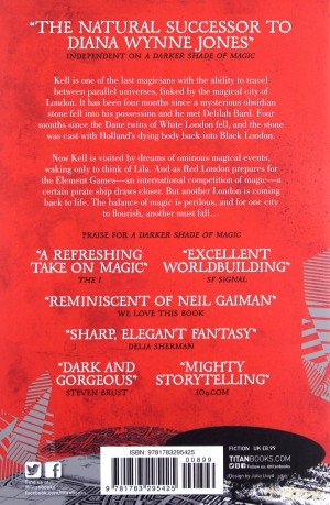 A Gathering Of Shadows (A Darker Shade Of Magic #2): V. E. Schwab - V. E. Schwab [KSIĄŻKA]