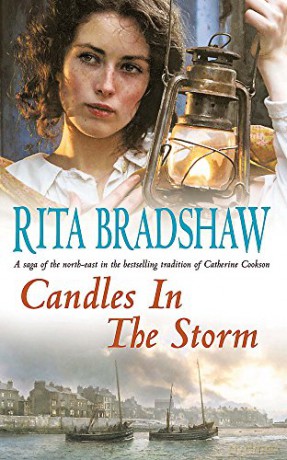 Candles in the Storm: A powerful and evocative Northern saga - Rita Bradshaw [KSIĄŻKA]