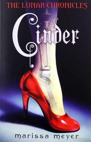 Cinder - Marissa Meyer [KSIĄŻKA]