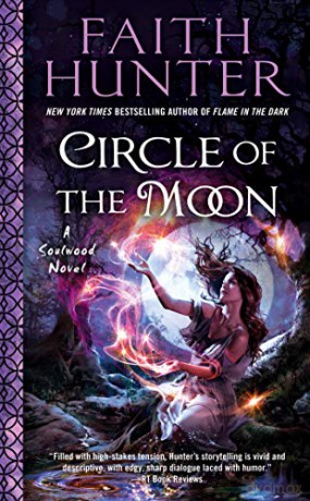 Circle Of The Moon: A Soulwood Novel #4 - Faith Hunter [KSIĄŻKA]
