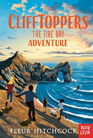 Clifftoppers: The Fire Bay Adventure - Fleur Hitchcock [KSIĄŻKA]
