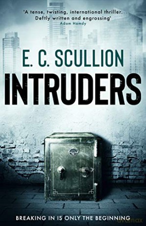 Intruders - E.C. Scullion [KSIĄŻKA]