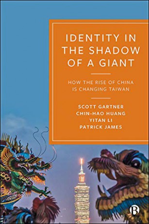 Identity in the Shadow of a Giant: How the Rise of China is Changing Taiwan - Scott Gartner [KSIĄŻKA]
