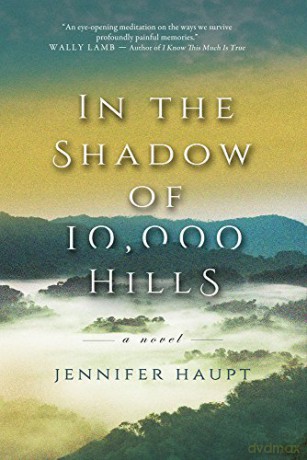 In the Shadow of 10,000 Hills - Jennifer Haupt [KSIĄŻKA]