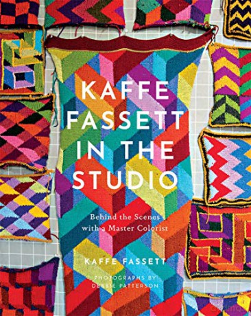 Kaffe Fassett in the Studio: Behind the Scenes with a Master Colorist - Kaffe Fassett [KSIĄŻKA]