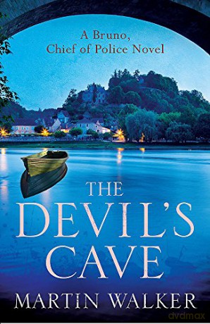 The Devil's Cave: The Dordogne Mysteries 5 - Martin Walker [KSIĄŻKA]