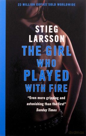 The Girl Who Played with Fire: A Dragon Tattoo story Millennium - Stieg Larsson [KSIĄŻKA]