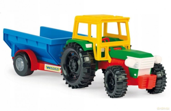 Traktor z przyczepą