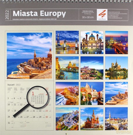 Kalendarz 30 x 30 z naklejkami. Miasta Europy 2022 [KALENDARZ]
