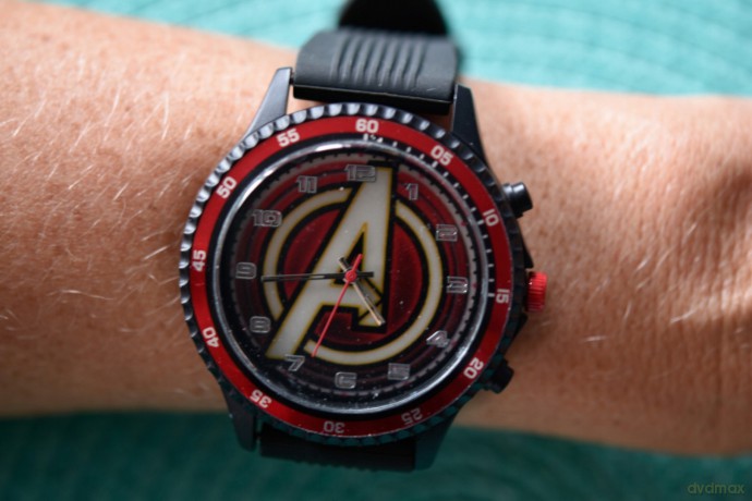 Zegarek analogowy Avengers w metalowym opakowaniu MV15784