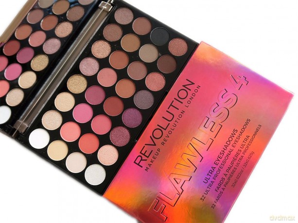 Makeup Revolution Ultra Palette 32 Zestaw cieni do powiek Flawless 4 16g (32 kolory)