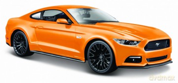 Model kompozytowy Ford Mustang GT 2015 1:24 pomarańczowy