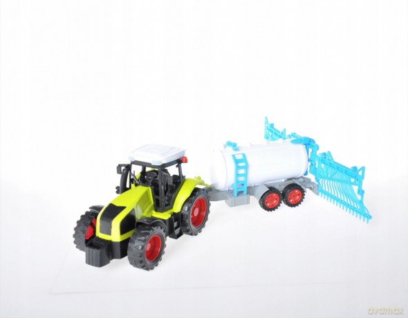Traktor z akcesoriami