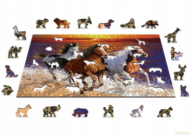 Puzzle drewniane. Wild Horses on the Beach 750 XL [PUZZLE]