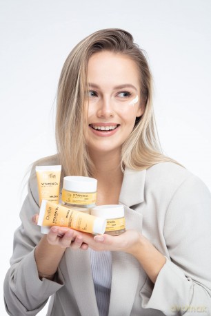 Delia Cosmetics Vitamin D3 Silnie Liftingująca Maska napinająca na noc 50 ml