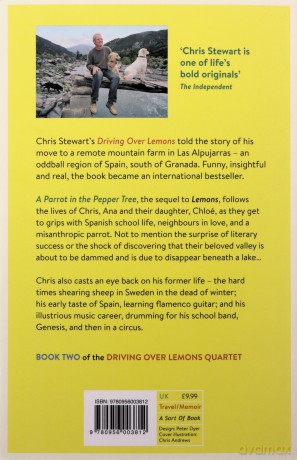 A Parrot in the Pepper Tree: A Sequel to Driving over Lemons (The Lemons Trilogy) - Chris Stewart [KSIĄŻKA]