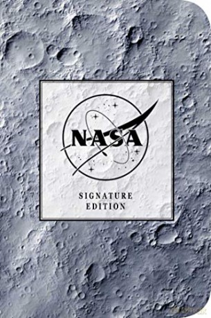 The NASA Signature Notebook: An Inspiring Notebook for Curious Minds - Cider Mill Press [KSIĄŻKA]