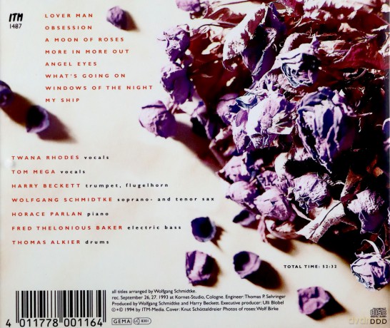 A Moon Of Roses: A Moon Of Roses [CD]