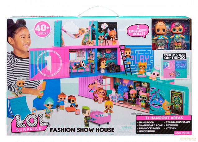 L.O.L. Surprise Fashion Show House