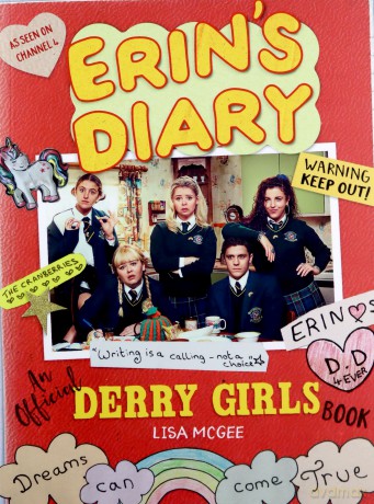 Erin's Diary: An Official Derry Girls Book - Lisa Mcgee [KSIĄŻKA]