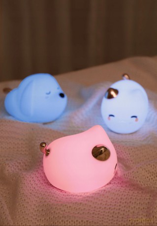 Baseus Cute Series Sylikonowa lampka nocna dla dzieci bezprzewodowa LED RGB 3 tryby piesek