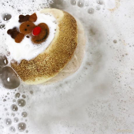 Bomb Cosmetics Gift set of sparkling bath bombs Red Nosed Reindeer 3 pcs