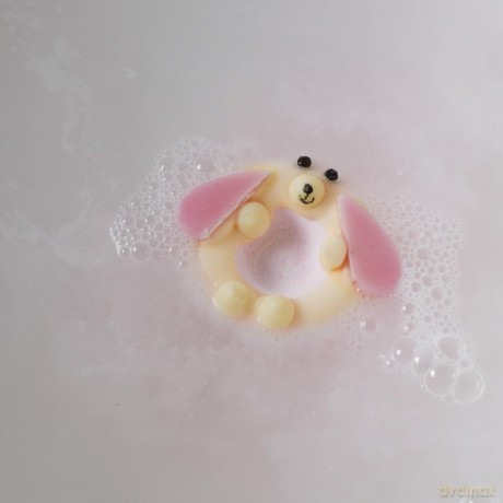 Bomb Cosmetics Sparkling bath bomb To Some Bunny Special (Bath Blaster) 160 g