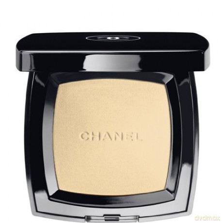 Chanel Compact powder for a natural matte look Poudre Universelle COMPAC (Natural Finish Pressed Powder) 15 g - Shade: 20 Clair