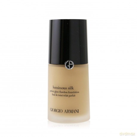Giorgio Armani LUMINOUS SILK FOUNDATION - Shade: 5.2