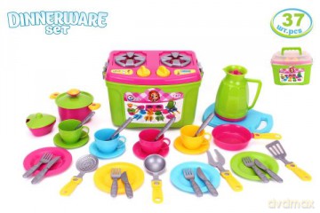 Kuchenka z garnkami i naczyniami w plastikowym pudełku TechnoK 3596