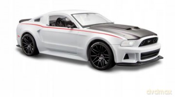 MAISTO 31506-88 Ford Mustang Street Racer biały 1:24