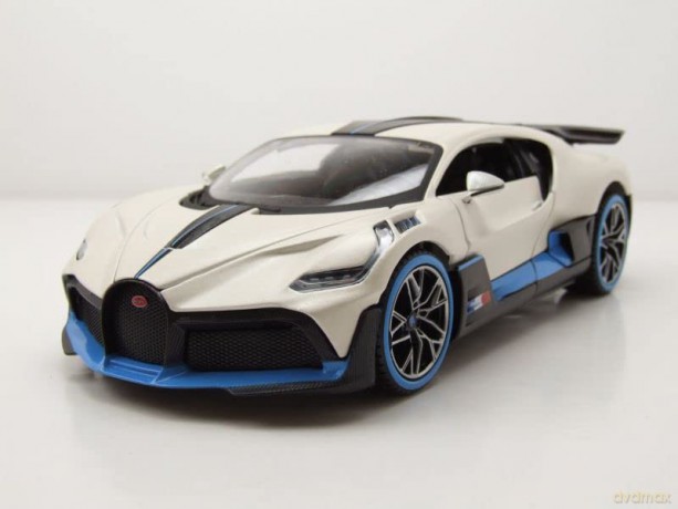 MAISTO 31526-90 Bugatti Divo biały samochód 1:24