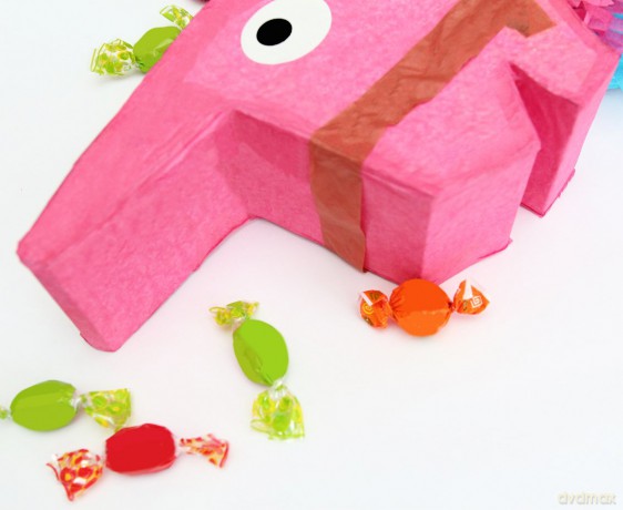 Piniata Battle Game 54x31x8 cm